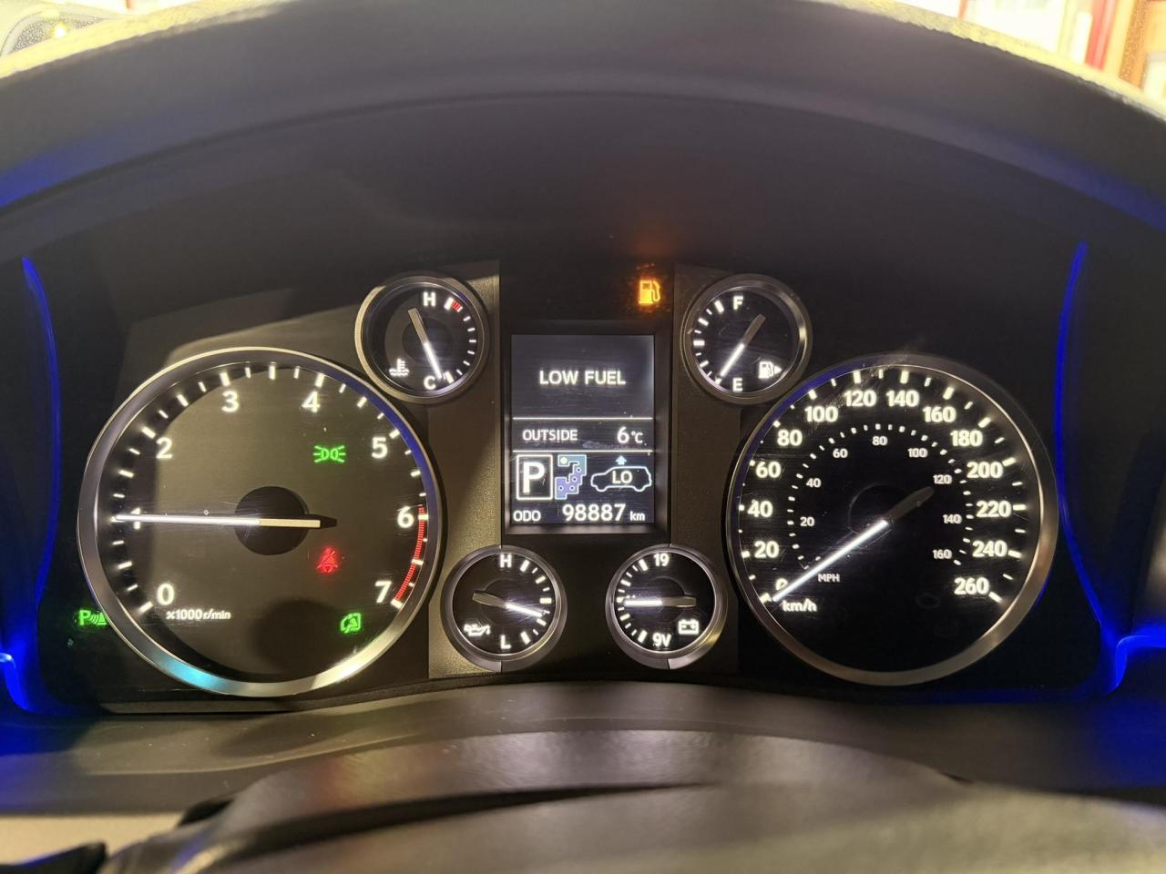 LEXUS LX570 2013
